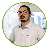 photo-ottobock-ortho-lauri-robert Portrait d’un collaborateur Ottobock Care en polo blanc